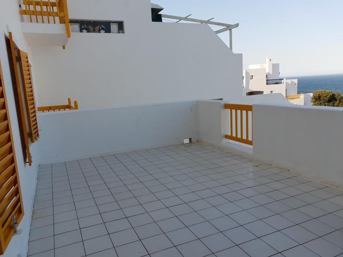 Ballito 69 Perissa Santorini Sea View, Walk To Beach -Family Only 外观 照片